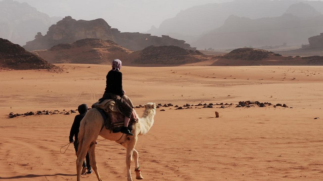 ИНФОТУР 08.03 и 15.03 - хотел Lucky с включени БОНУС 4 екскурзии, полет от София