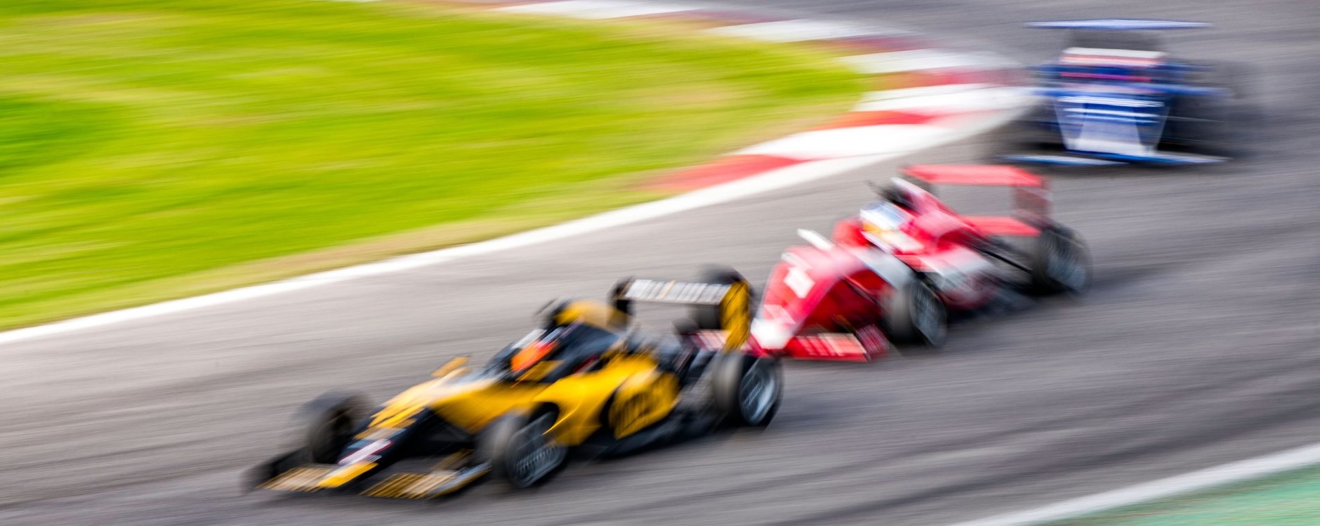 Формула 1 във  Виена с полет от Варна